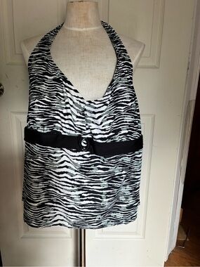Beach Native 24W Tankini halter style swim top/attached bra/not wired